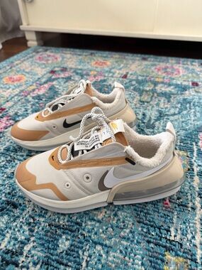 Women Nike Air Max White and Tan Sneakers with Faux Fur